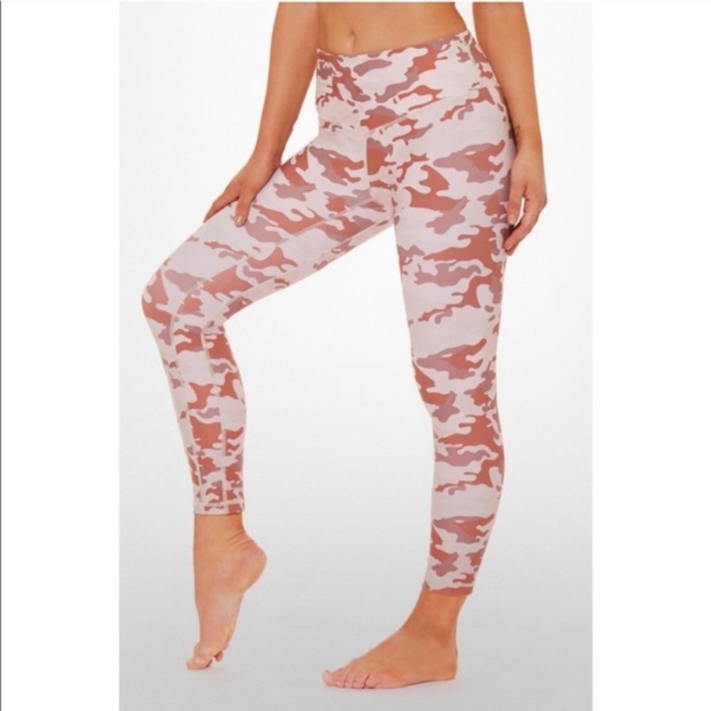 L'urv Carbon38 Army of Love Blush Camo 7/8 High Rise Leggings sz S